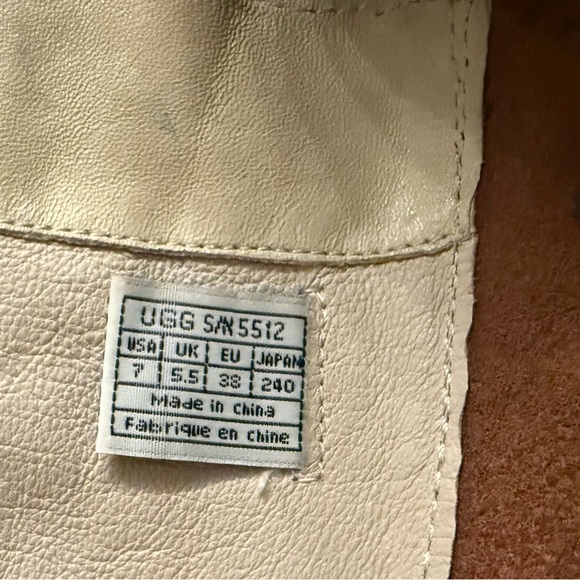 Ugg Boots shearling and leather size 7 - Picture 5 of 6
